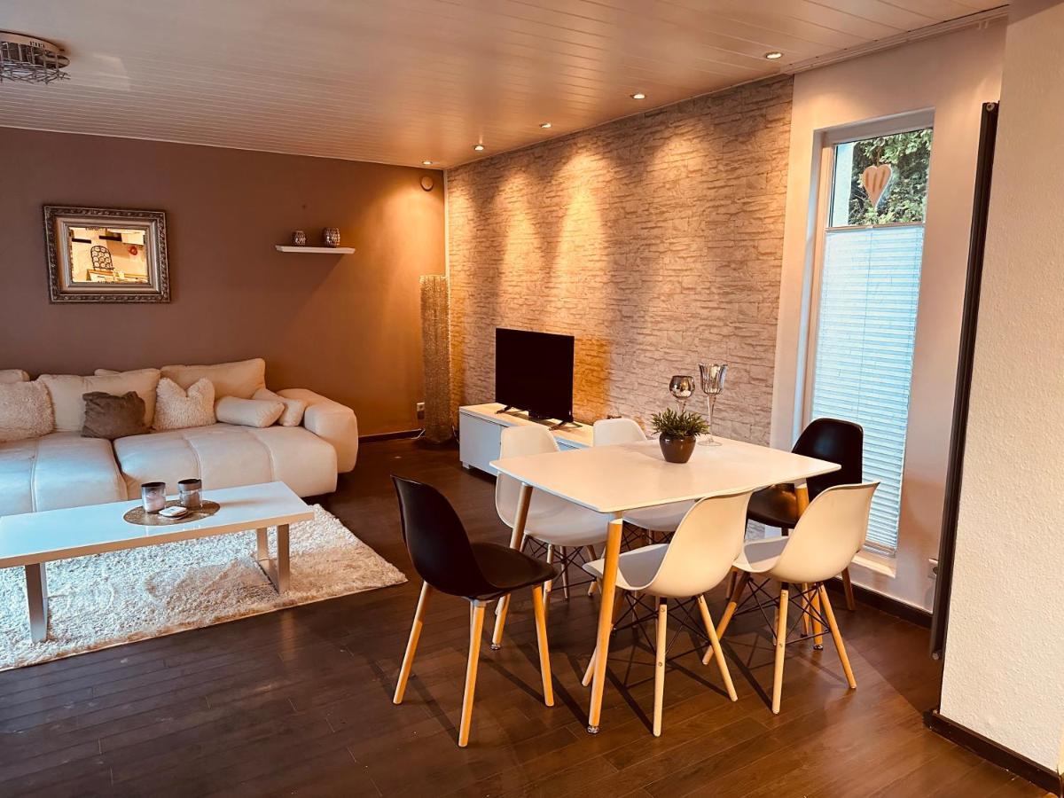 4 Zimmer 11 Personen Wohnung Garten Terrasse Grill 2 Badezimmer Wuppertal Exterior foto