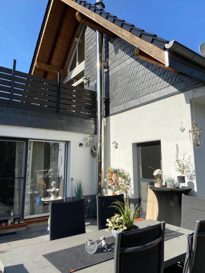 4 Zimmer 11 Personen Wohnung Garten Terrasse Grill 2 Badezimmer Wuppertal Exterior foto